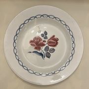 Set of two dishes