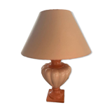 Pink shell-shaped lamp