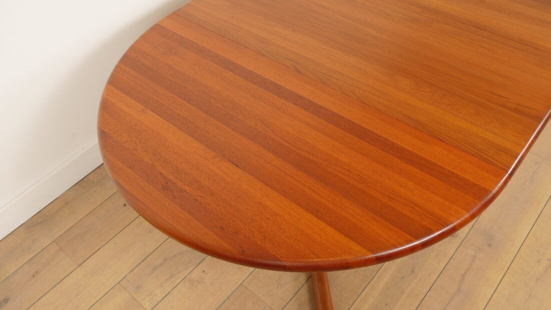 Vintage extendable round dining table | Dyrlund | Solid teak | Danish