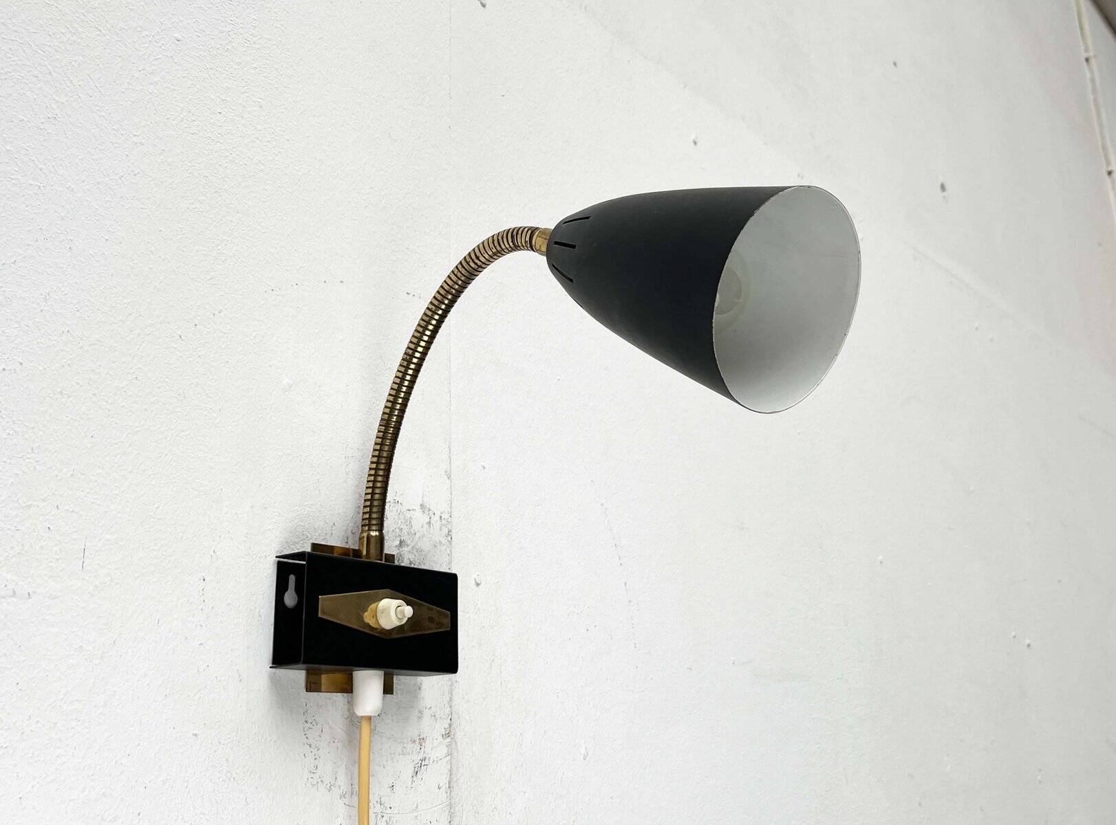 Modern mid-century wall lamp with a swan neck by Aris, Finland, 1950s