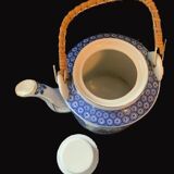 Porcelain teapot with Japanese decor