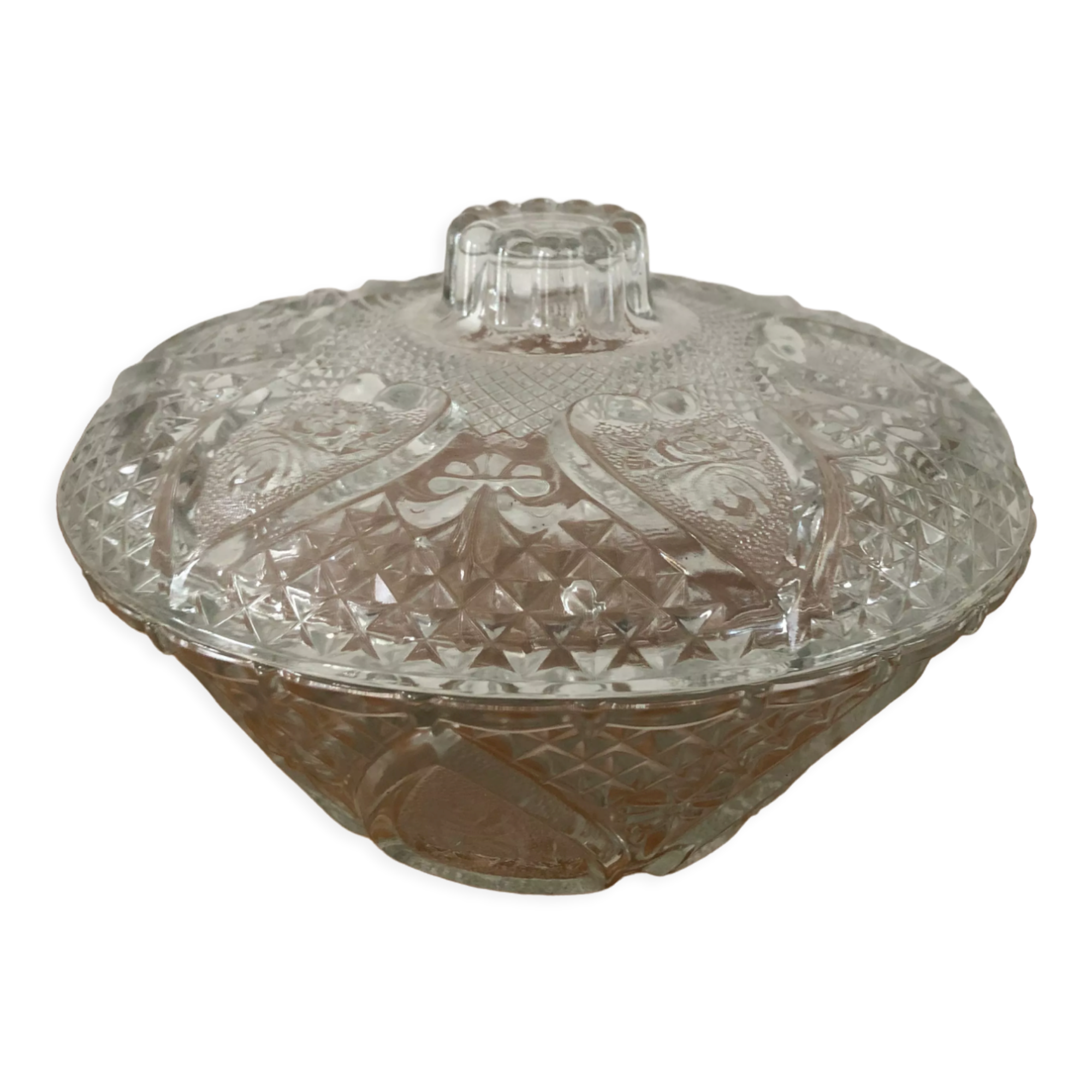 Bonbonnière with cut glass lid