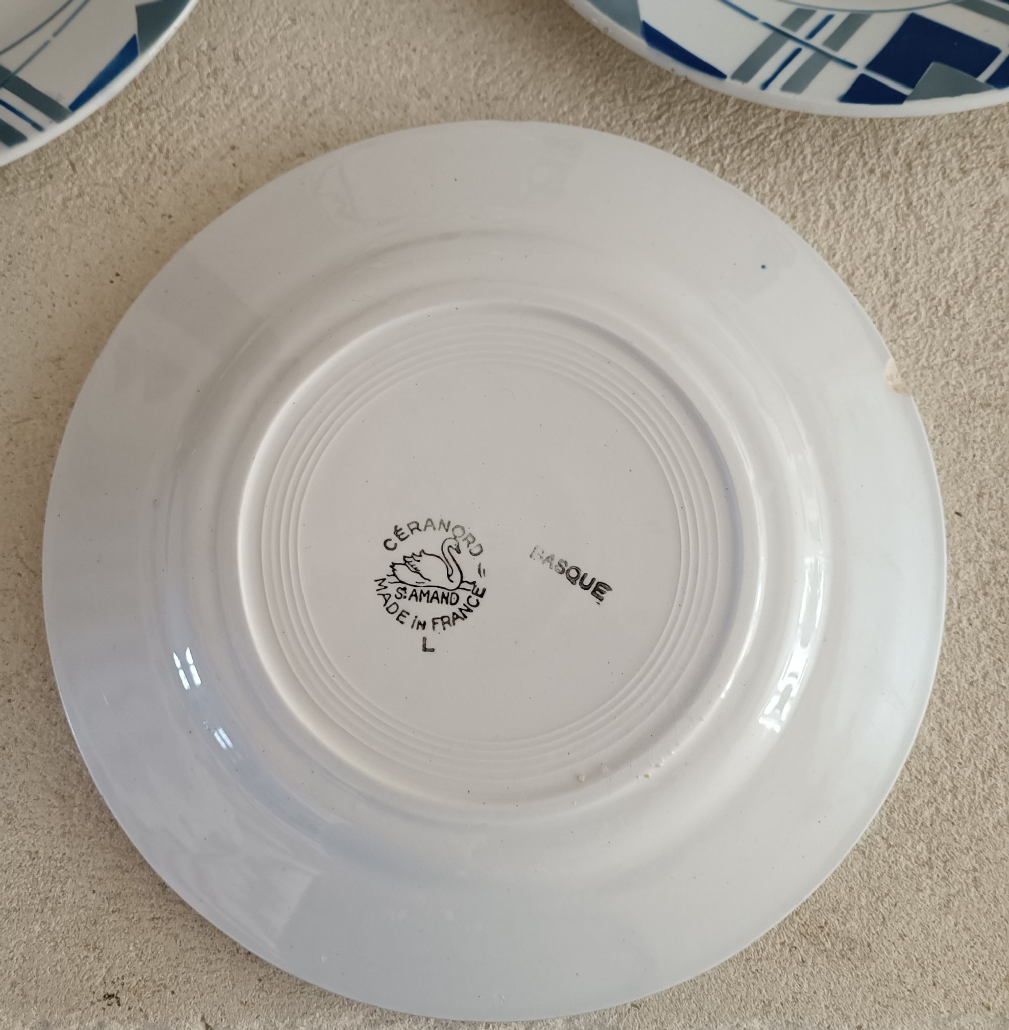 Lot de 5 assiettes terre de fer dépareillées