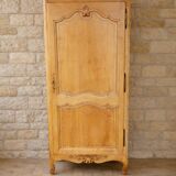 Louis XV rustic bonnetière in solid cherry wood, late 19th to early 20th century.