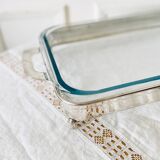 Rectangular Pyrex dish on silver metal support