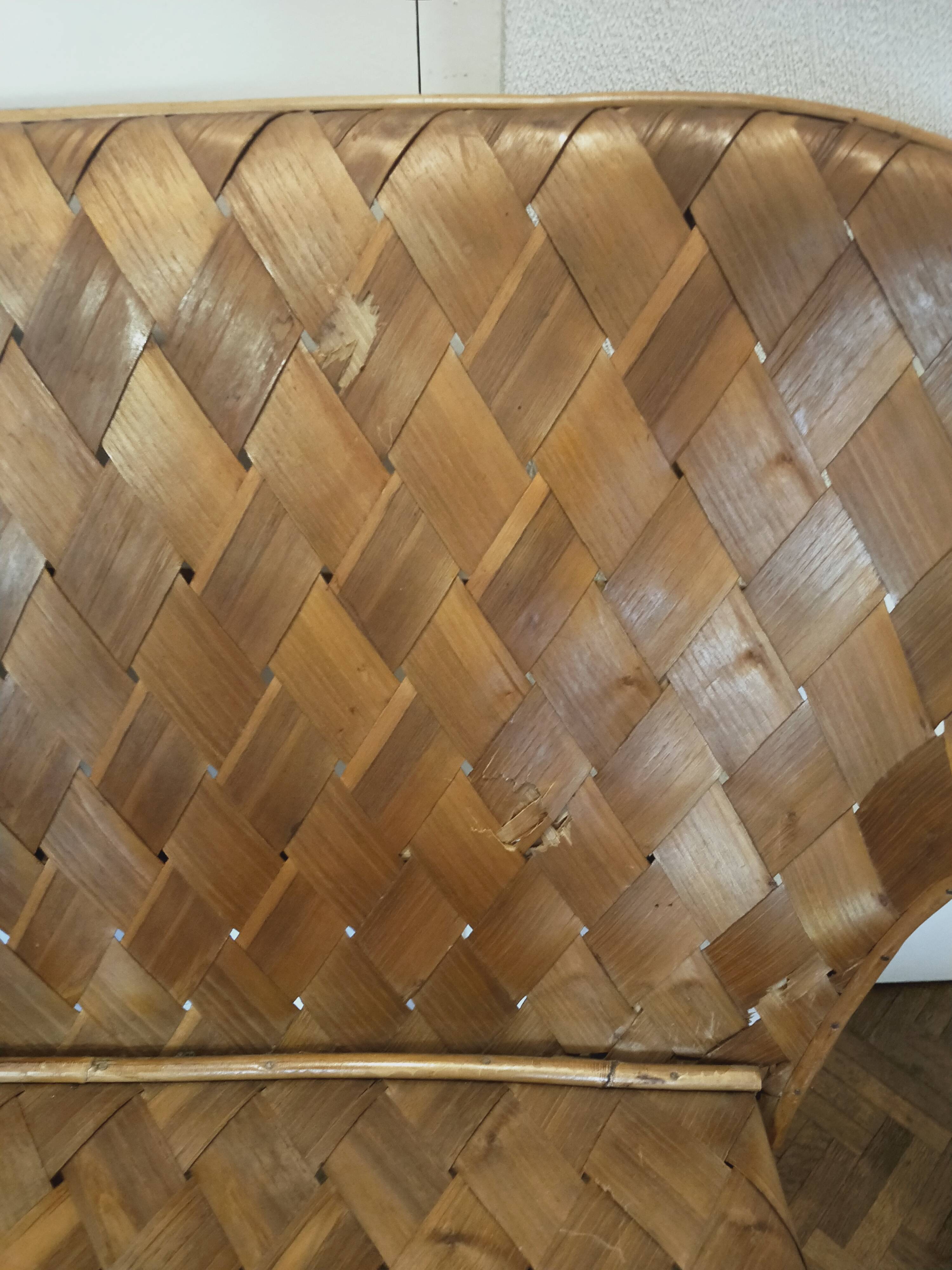 Chestnut striped bench