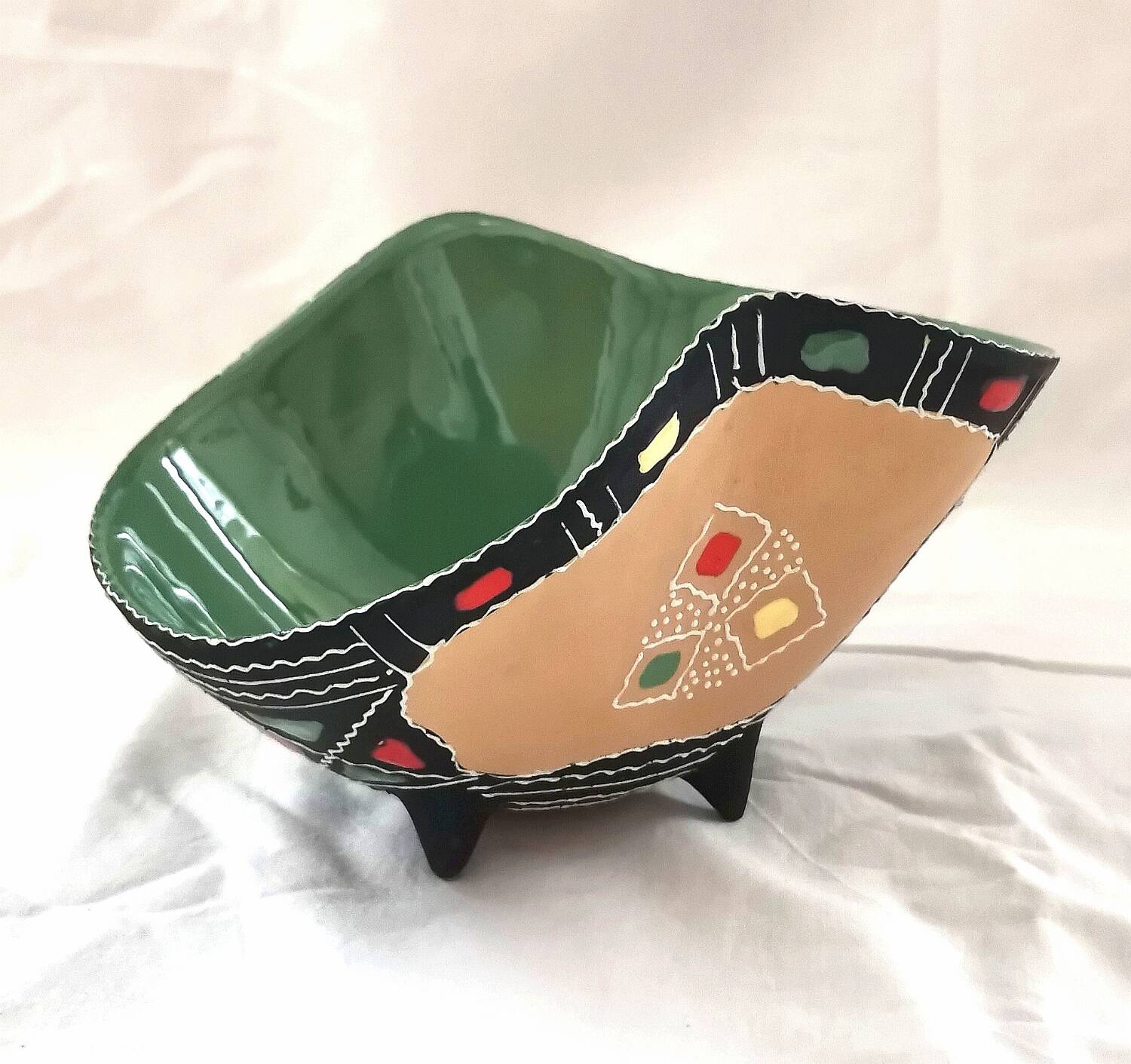Ceramic bowl