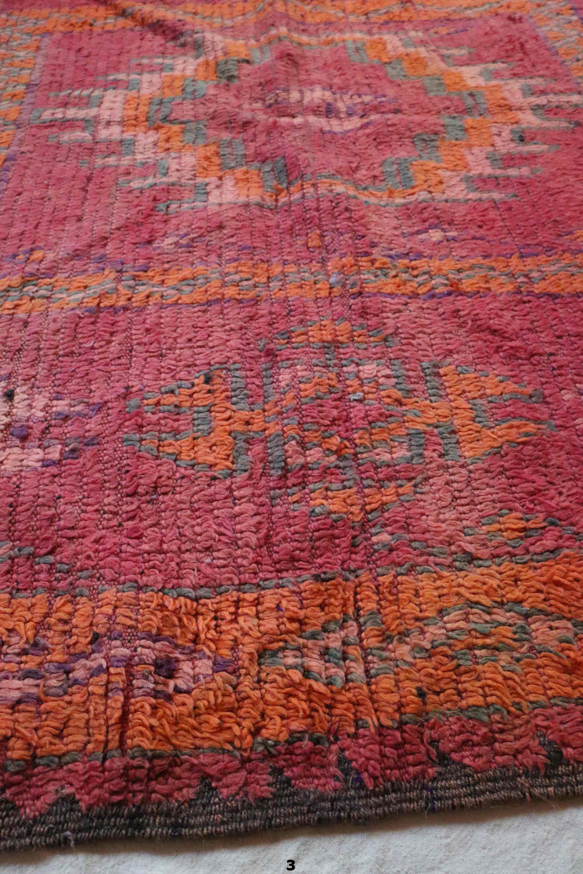 Old moroccan carpet - 165 x 256 cm
