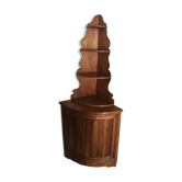 Sculpted ancient notch
