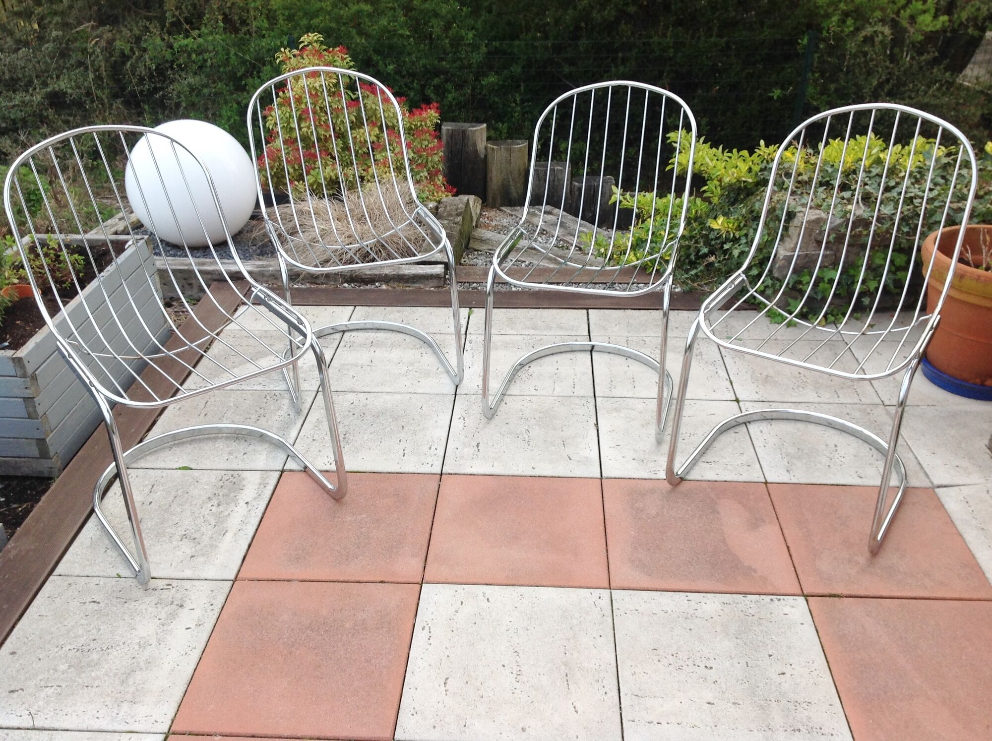 Set of four chrome metal wired chairs by Gastone Rinaldi / vintage 70s