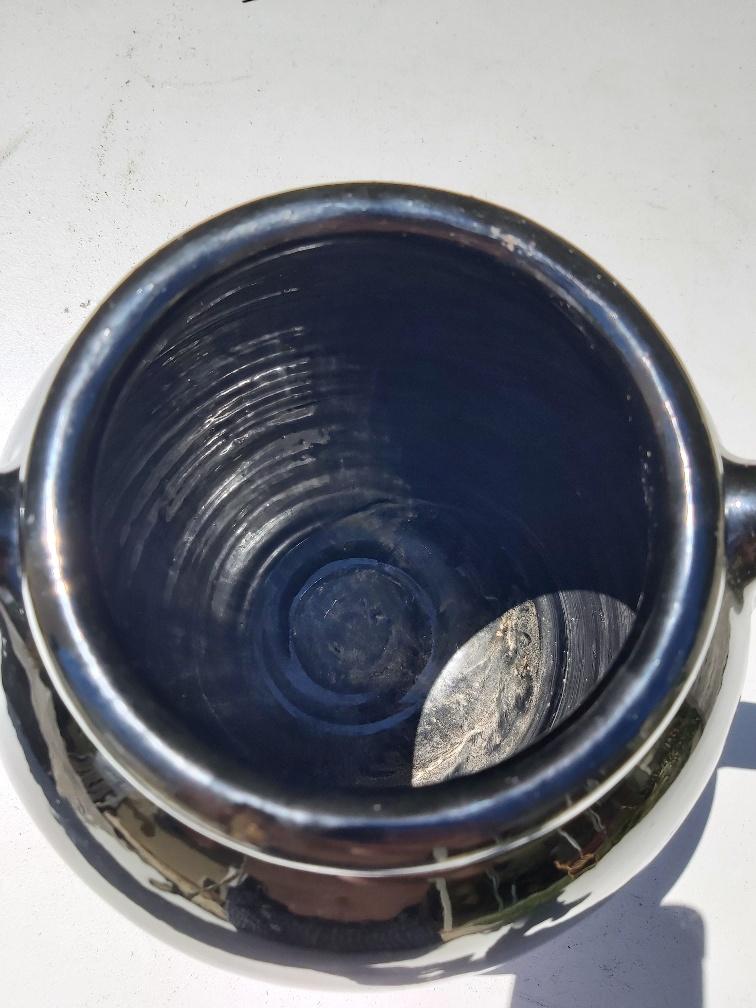 Biot glossy black potiche