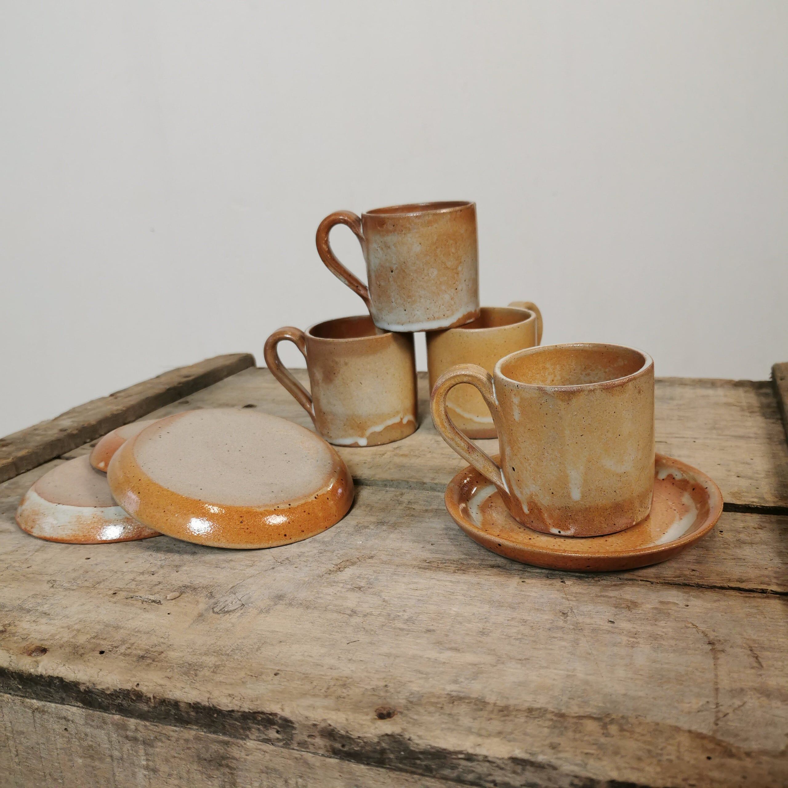 Set of 4 stoneware coffee cups