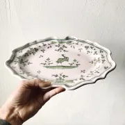 Plat ovale chantourné en faïence de Martres-Tolosane, XIXe siècle