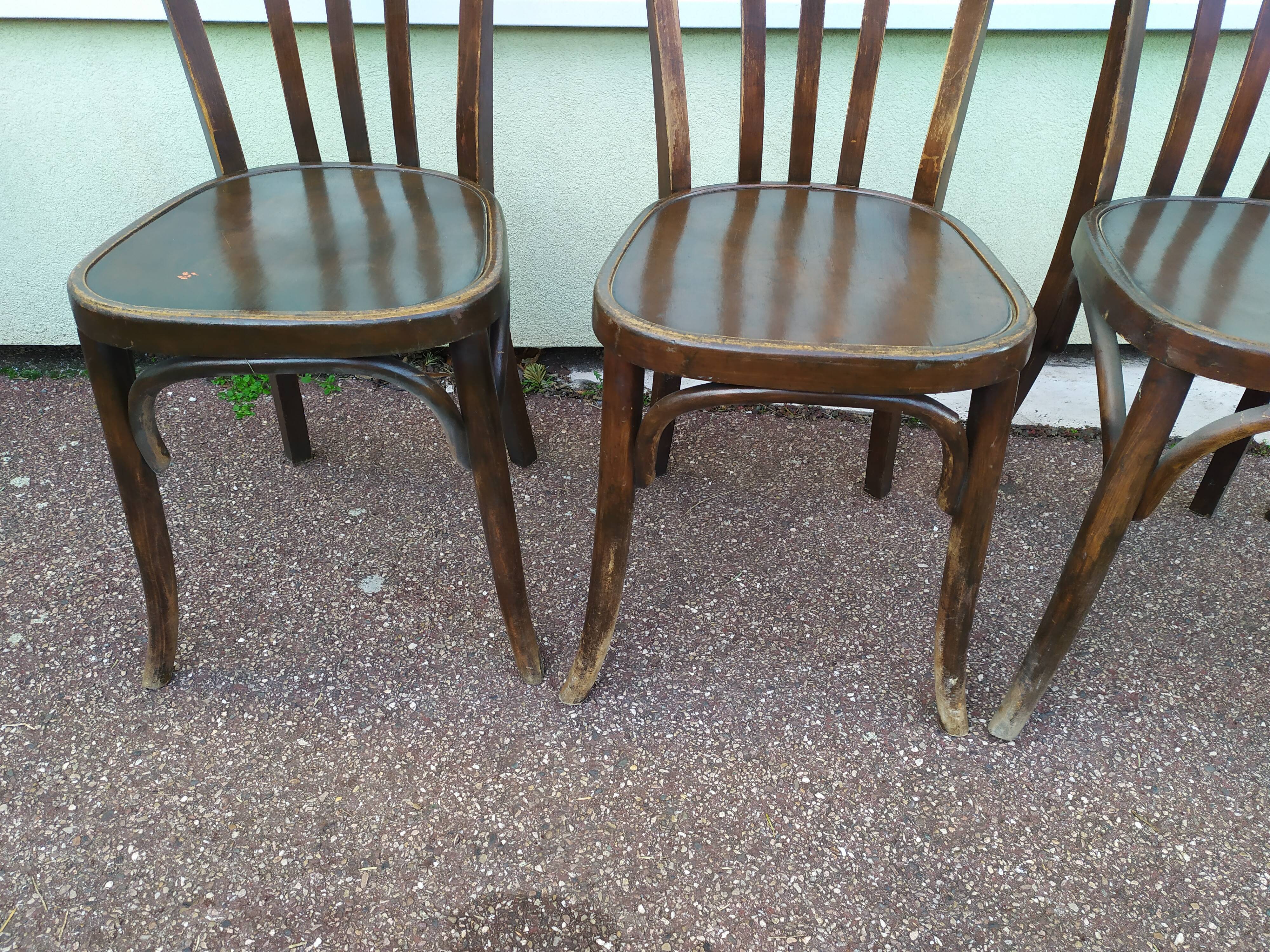 Set of 4 wooden bistro chairs - vintage - old