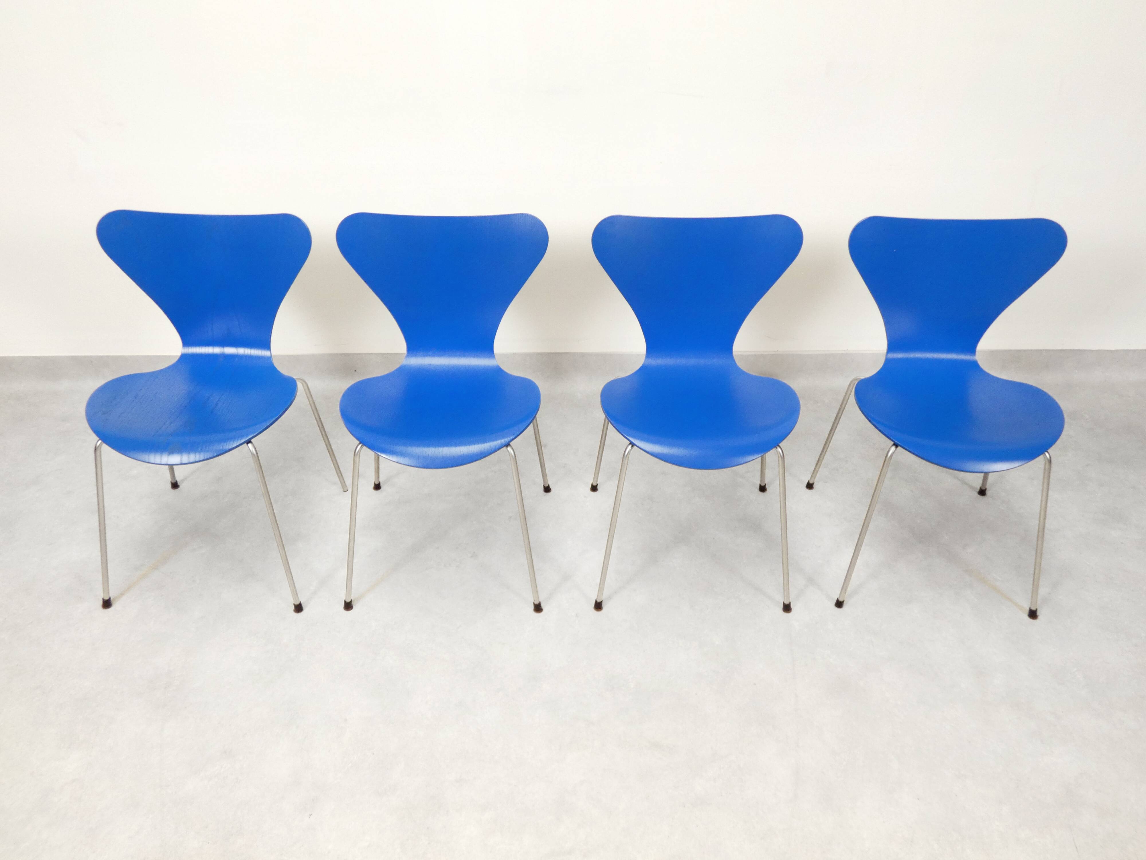 4 butterfly chairs by Arne Jacobsen for Fritz Hansen