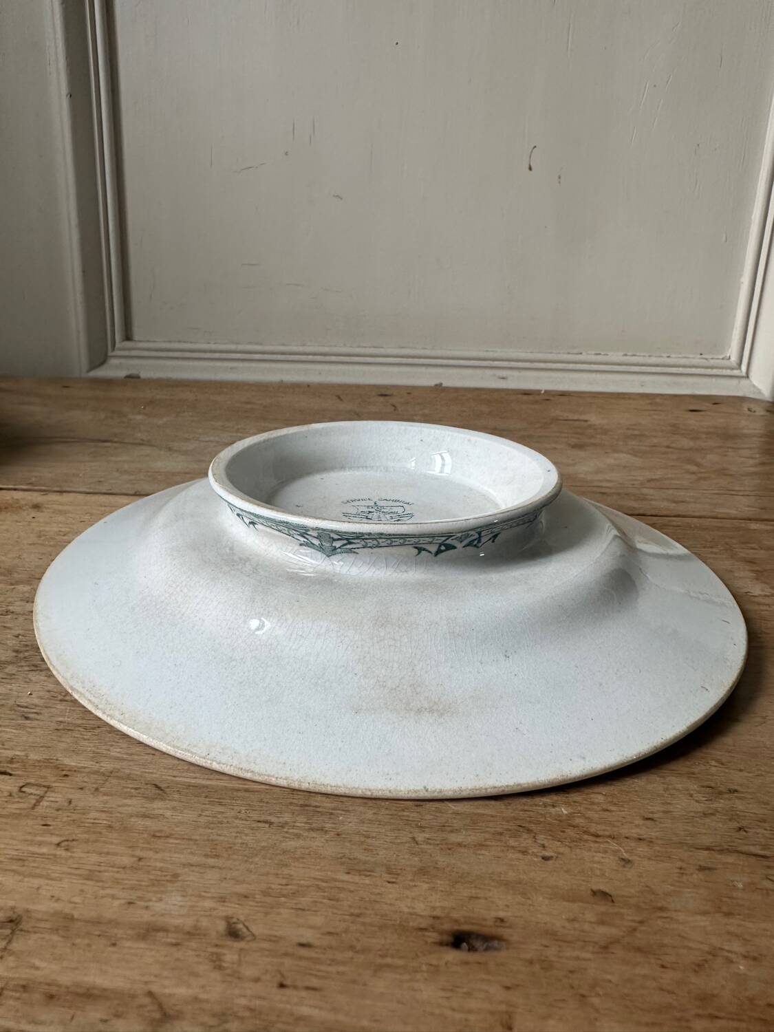 Dish on foot, Creil and Montereau 2