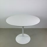 Eero Saarinen Tulip Dining Table white
