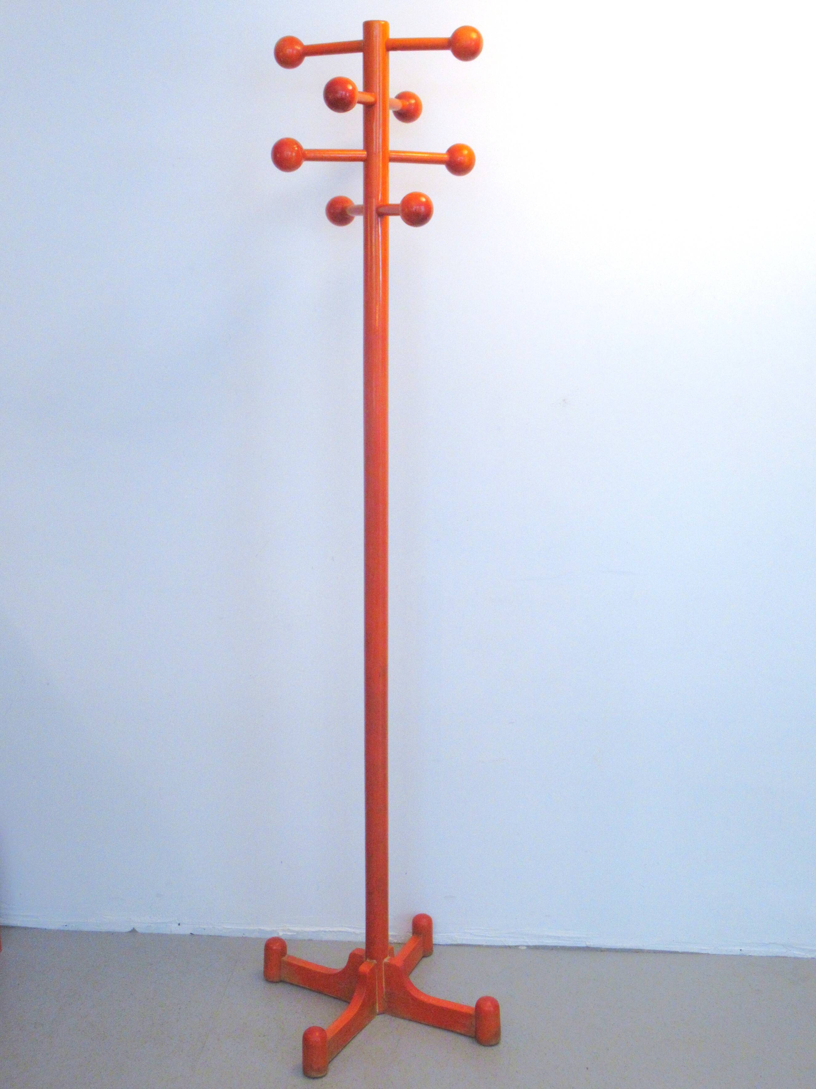Portemanteau italien en bois orange années 70