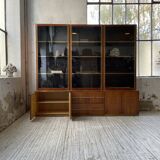 Mahey bookcase in elm and XXL brass