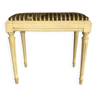 Piano stool