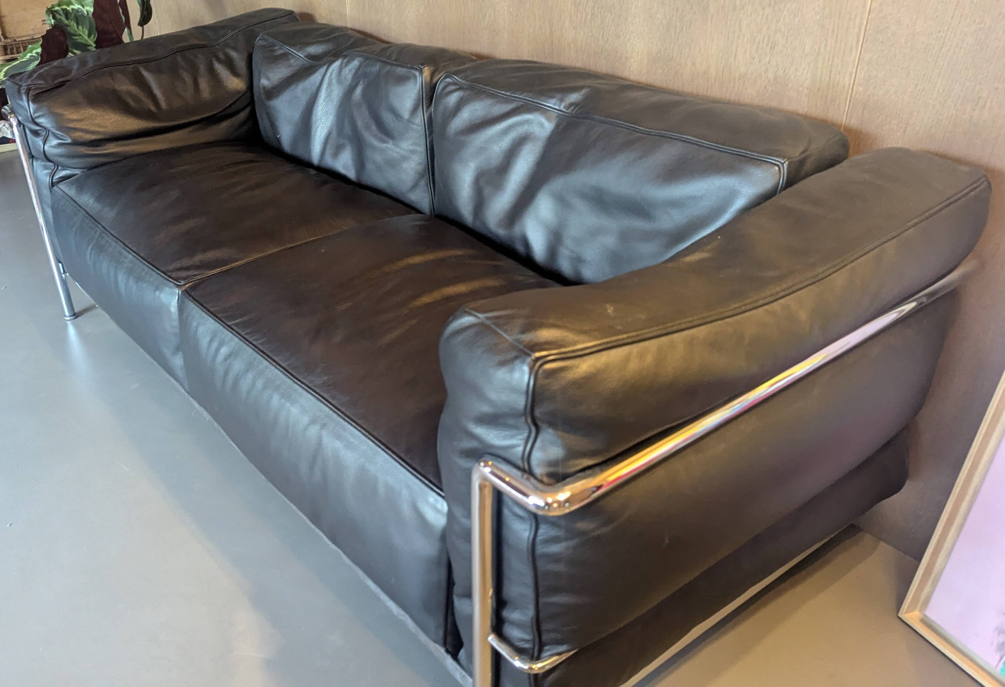 CASSINA Le Corbusier LC3 sofa plume version