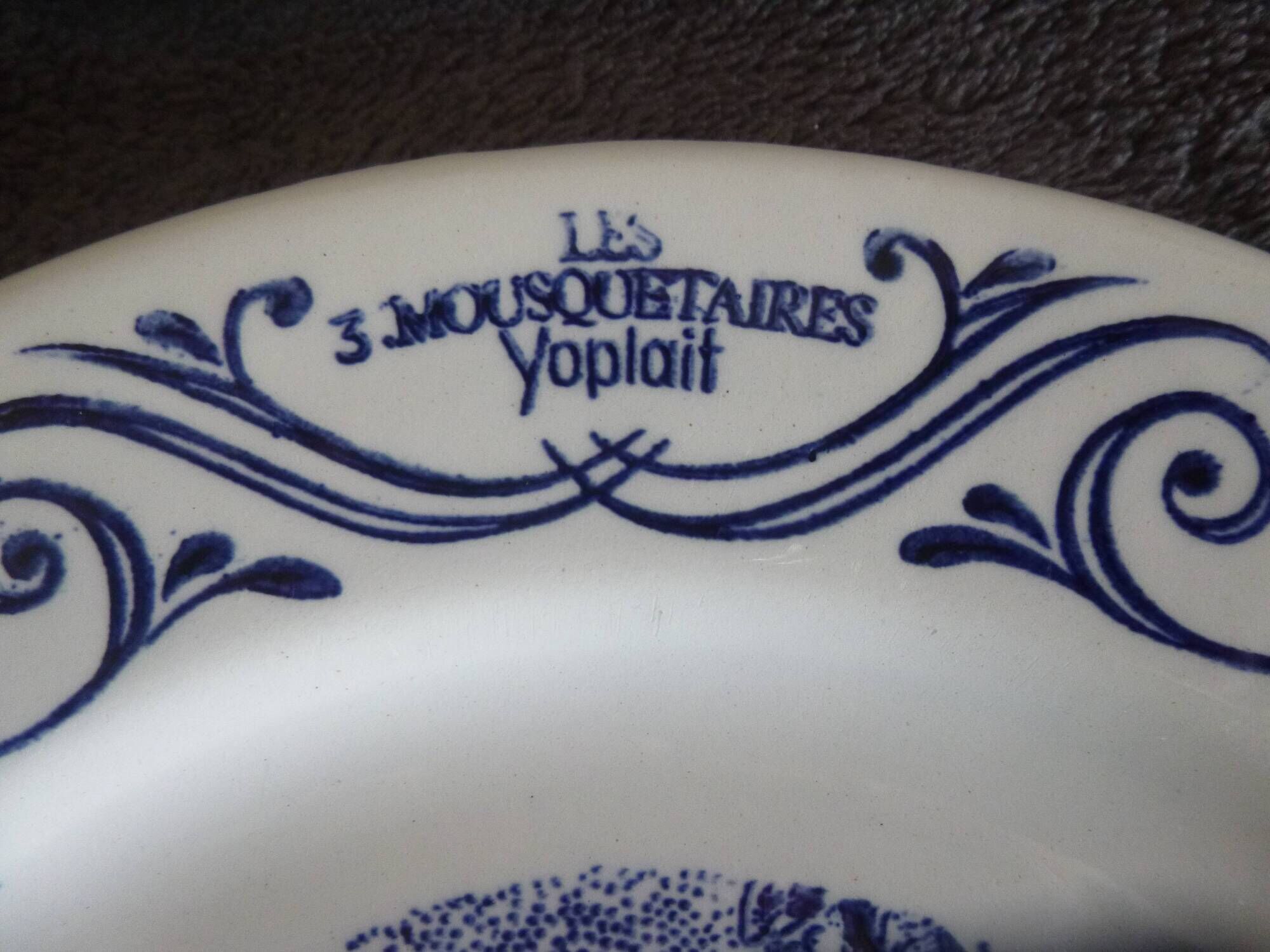 4 assiettes publicitaires Yoplait- Les 3 mousquetaires