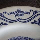 4 advertising plates Yoplait- The 3 musketeers