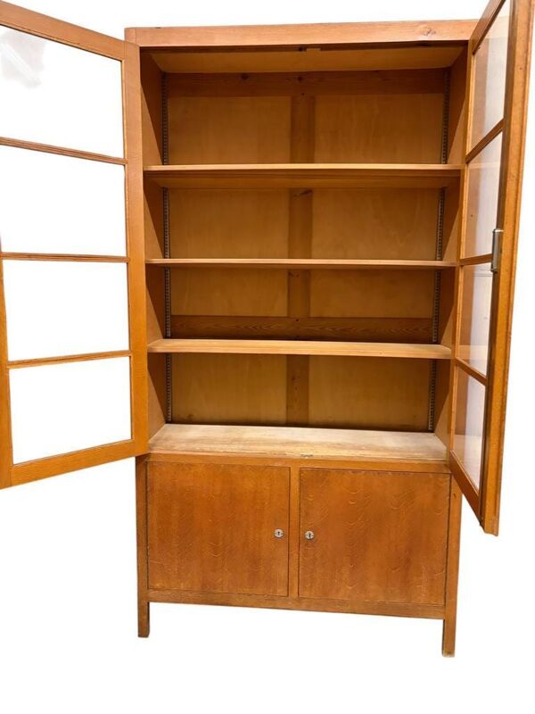 Vitrine XL vintage haute en bois / armoire / armoire de laboratoire