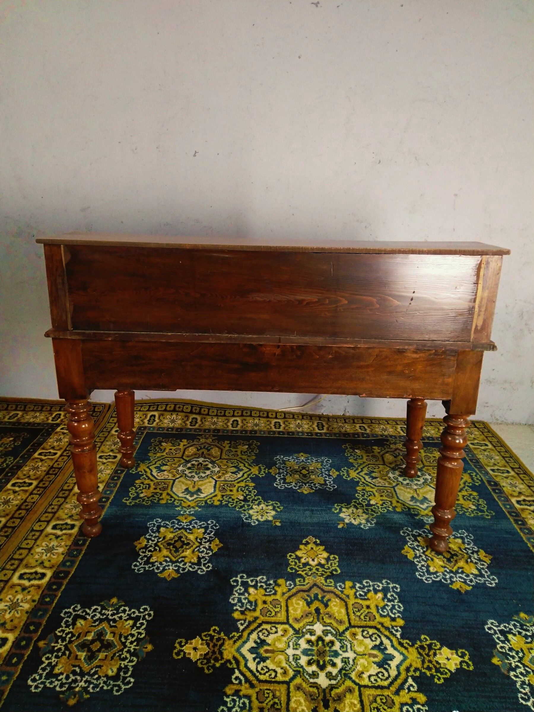 Louis Philippe desk in walnut bramble