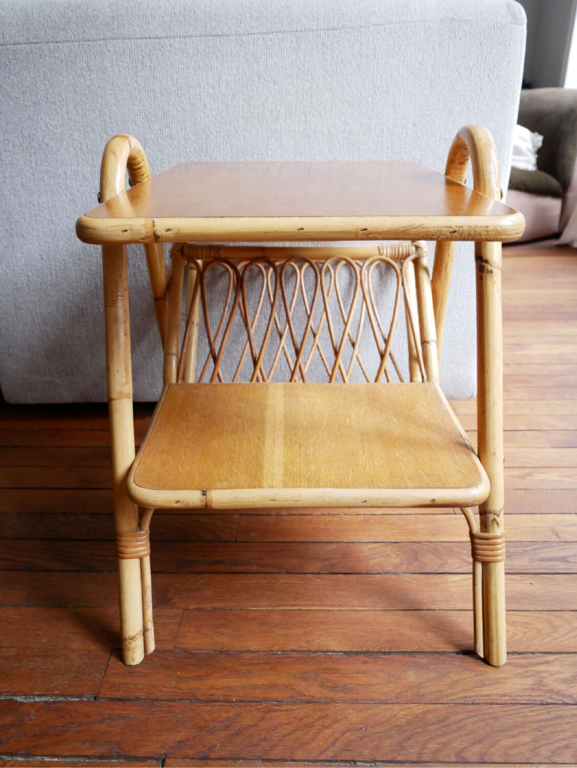 Rattan sofa end/magazine door