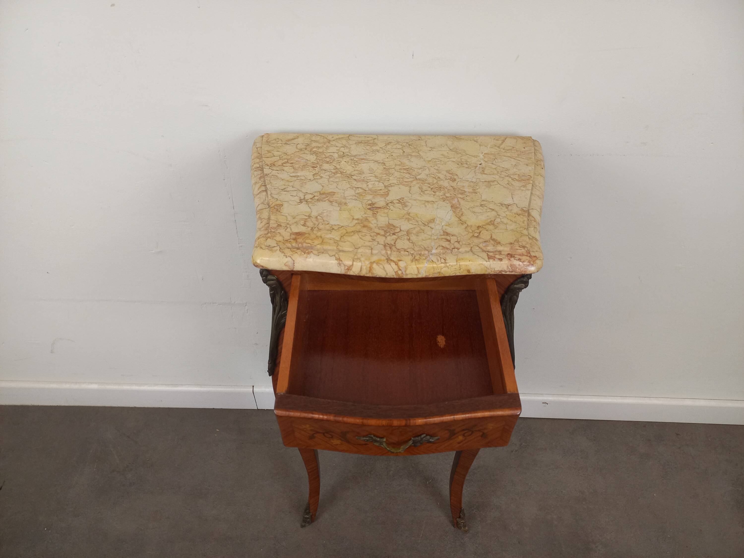 Chevet de style Louis XV