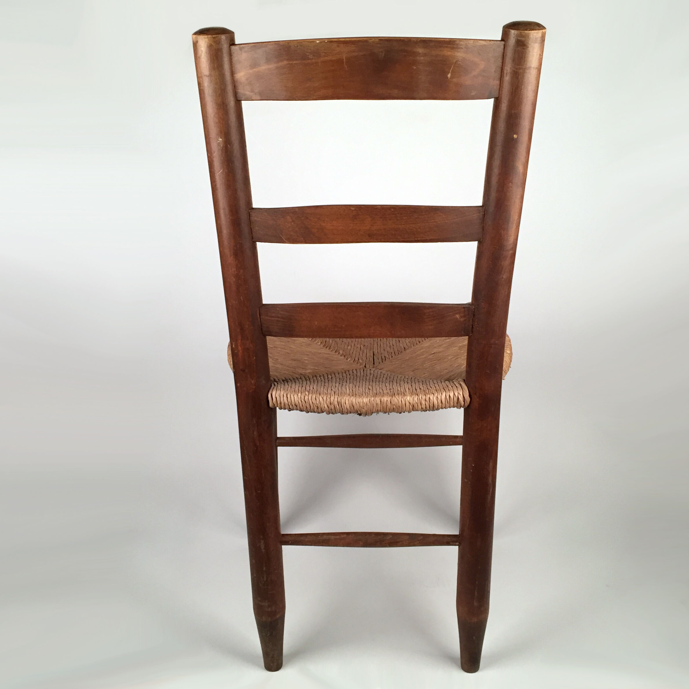 Chair wood and straw