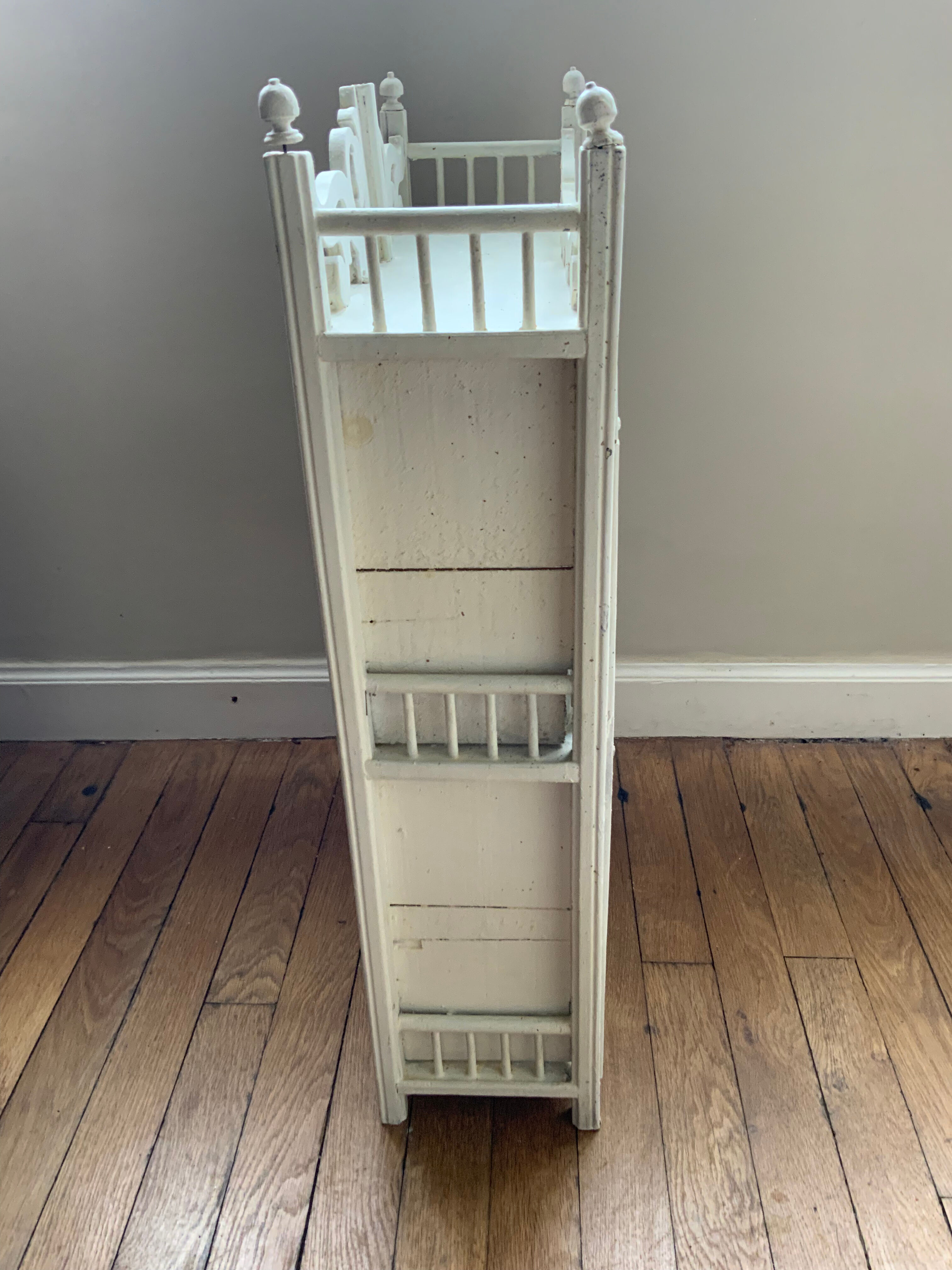 Wall shelf