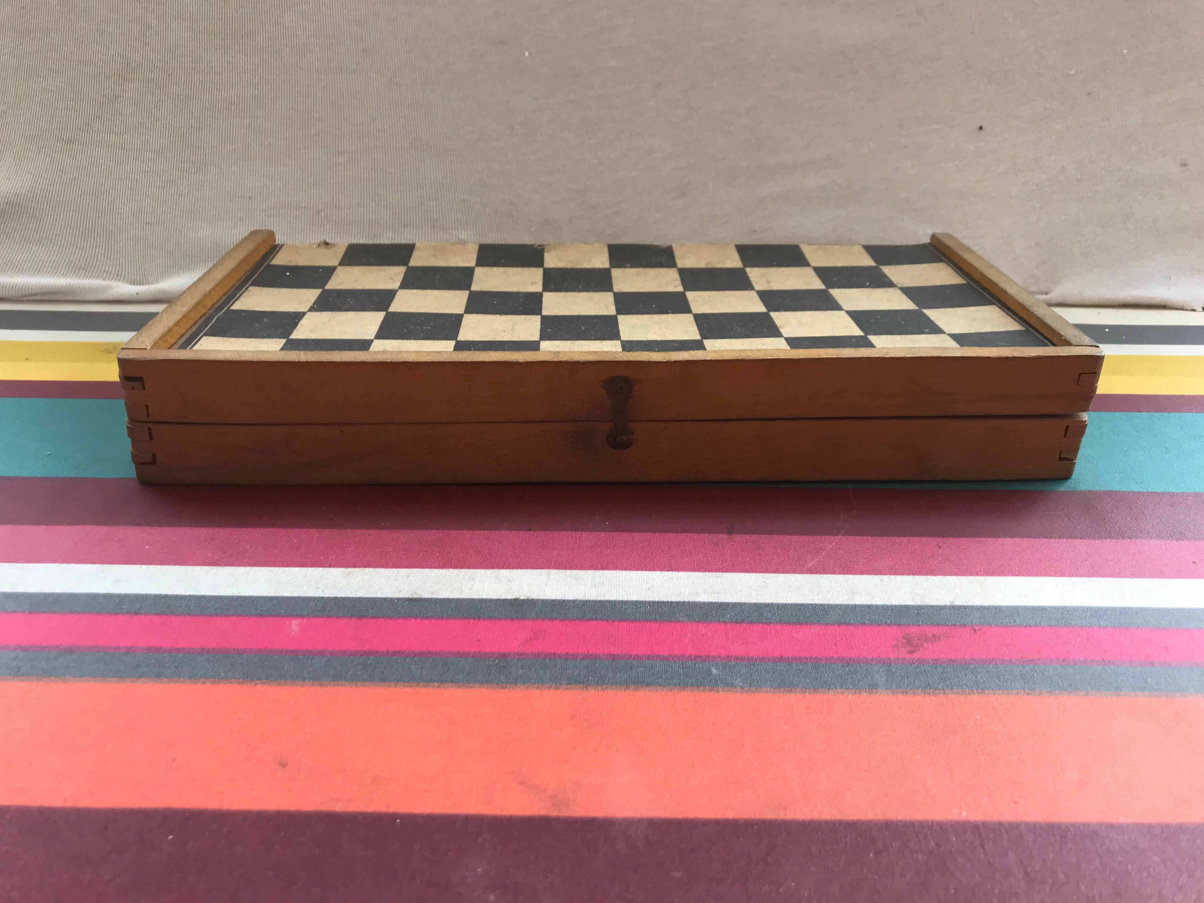 Old ladies game box - backgammon vintage wood fold box