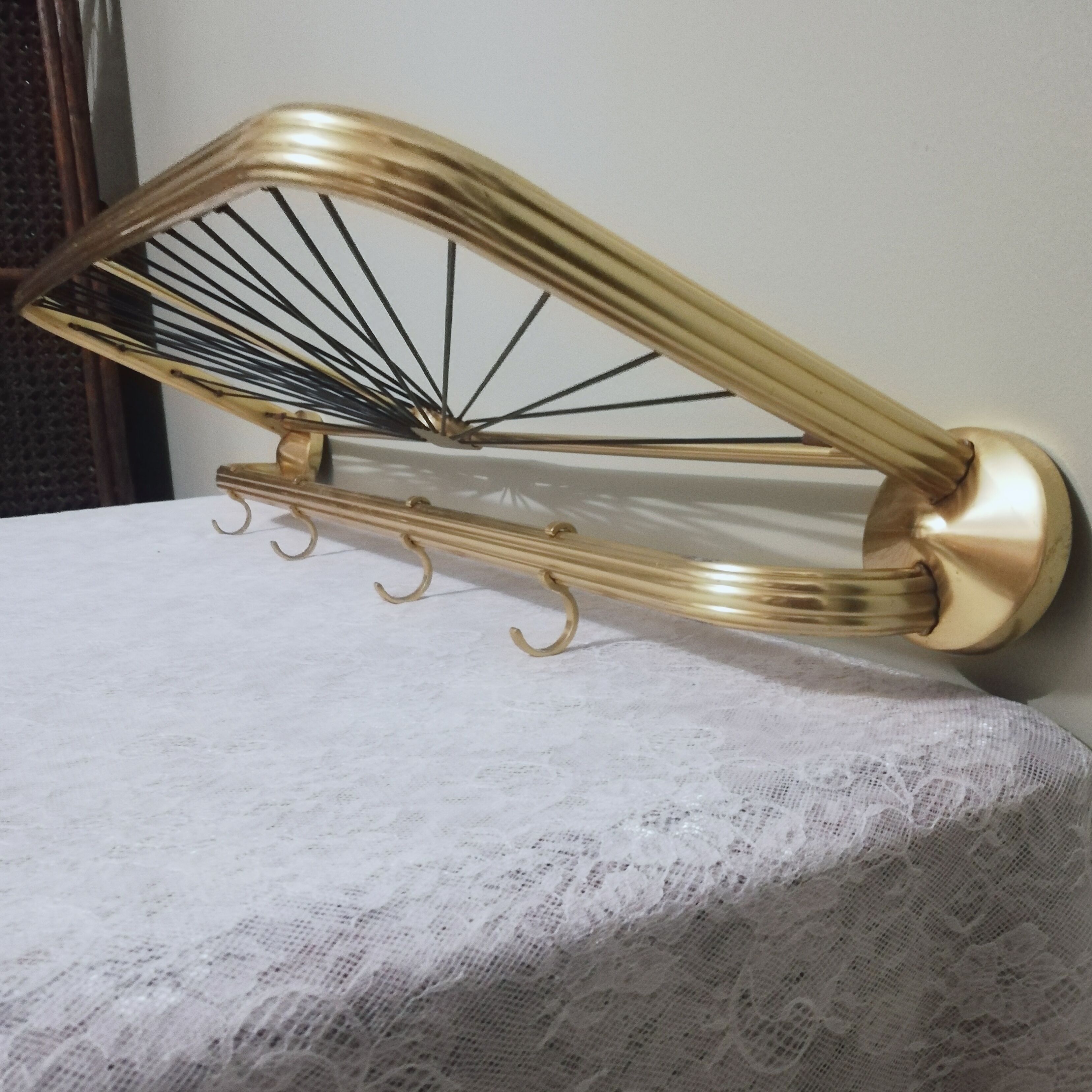 Gold aluminum and and pvc ropes wall coat rack