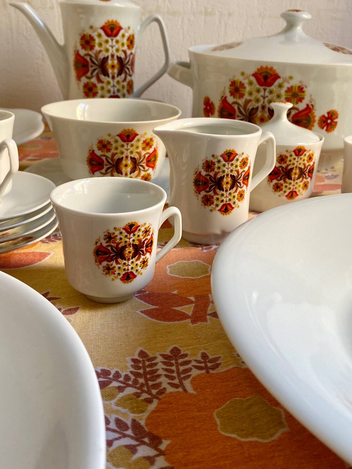 Seventies porcelain service