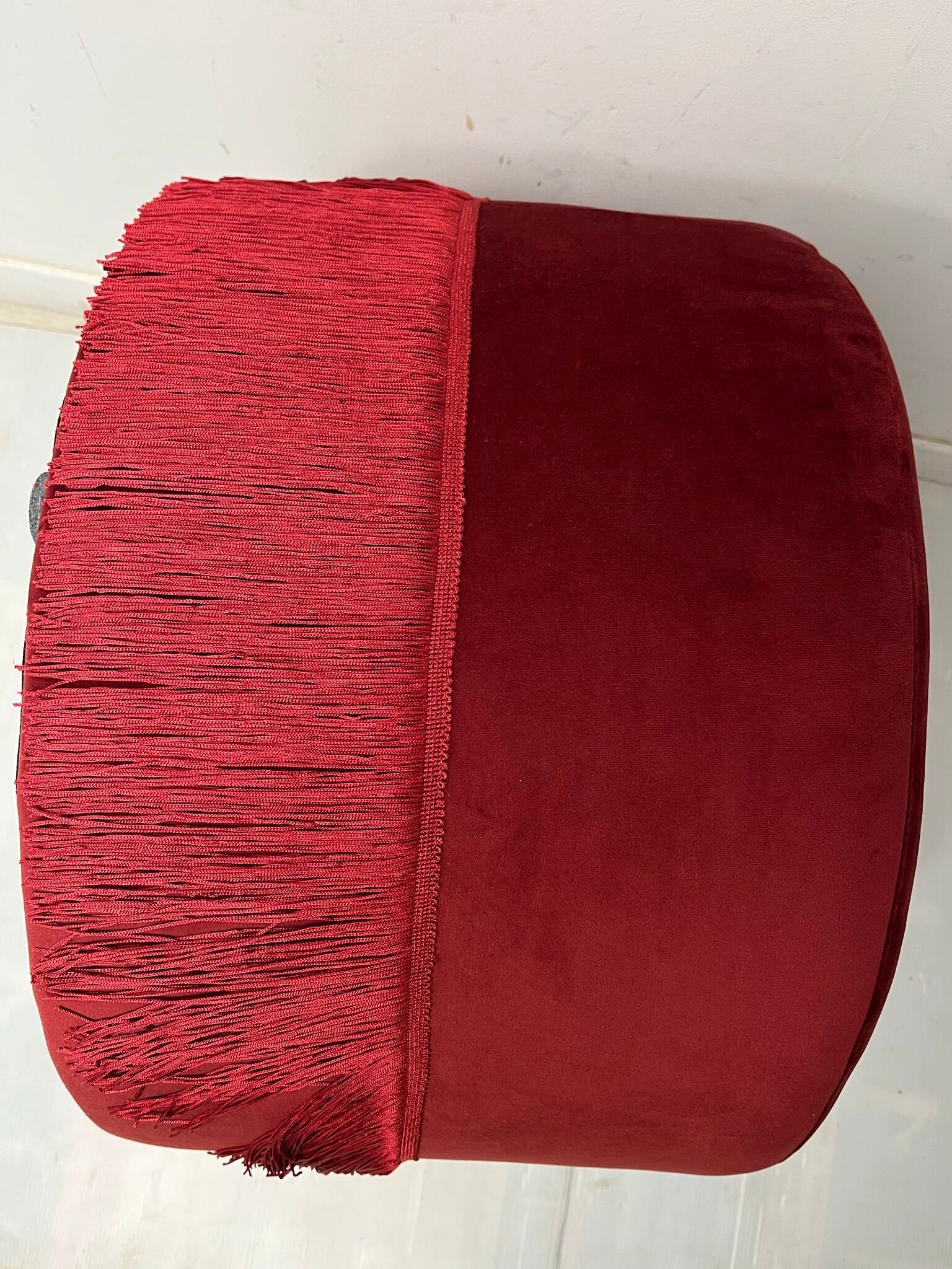 Red/burgundy velvet pouf