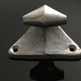 lot 4 old coat hanger / aluminum cast iron pads.