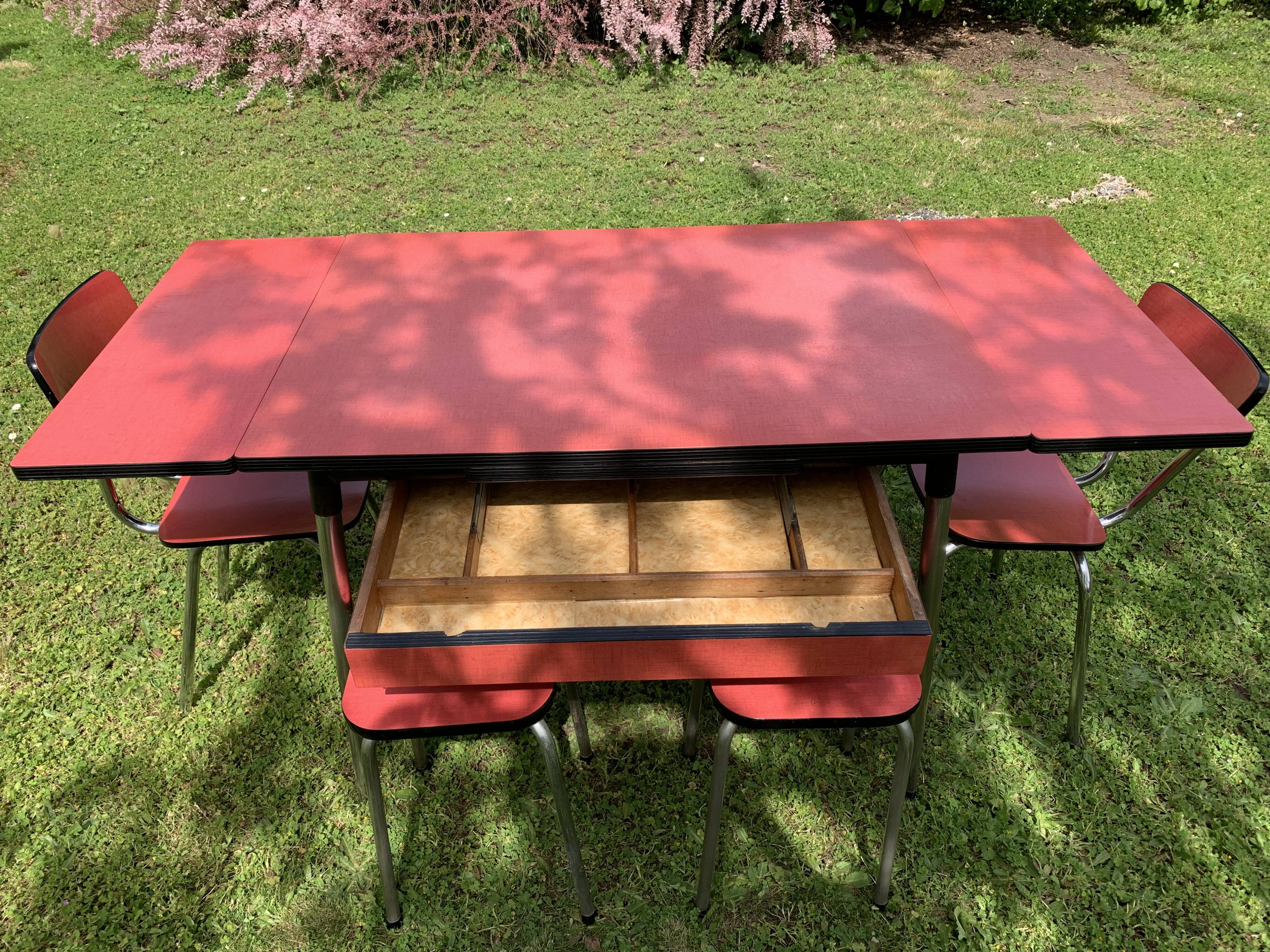 Formica table with 2 chairs and 2 stools