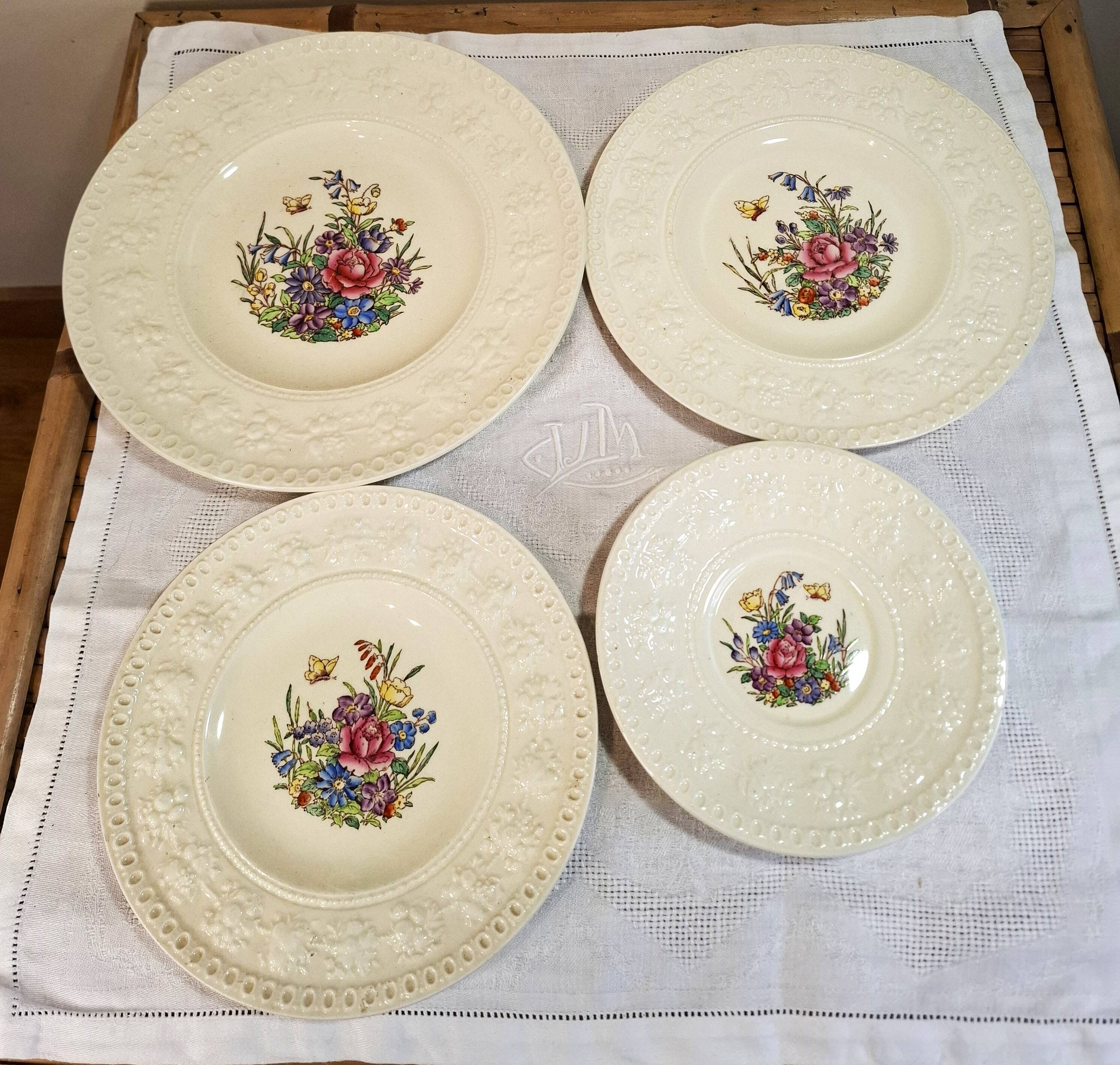 English plates Wedgwood Wellesley