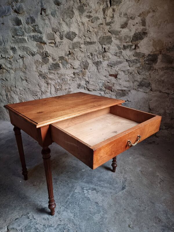 Table d'écriture ancienne en chêne avec tiroir, table d'appoint française, console, bureau en chêne massif, vers 1930–1950