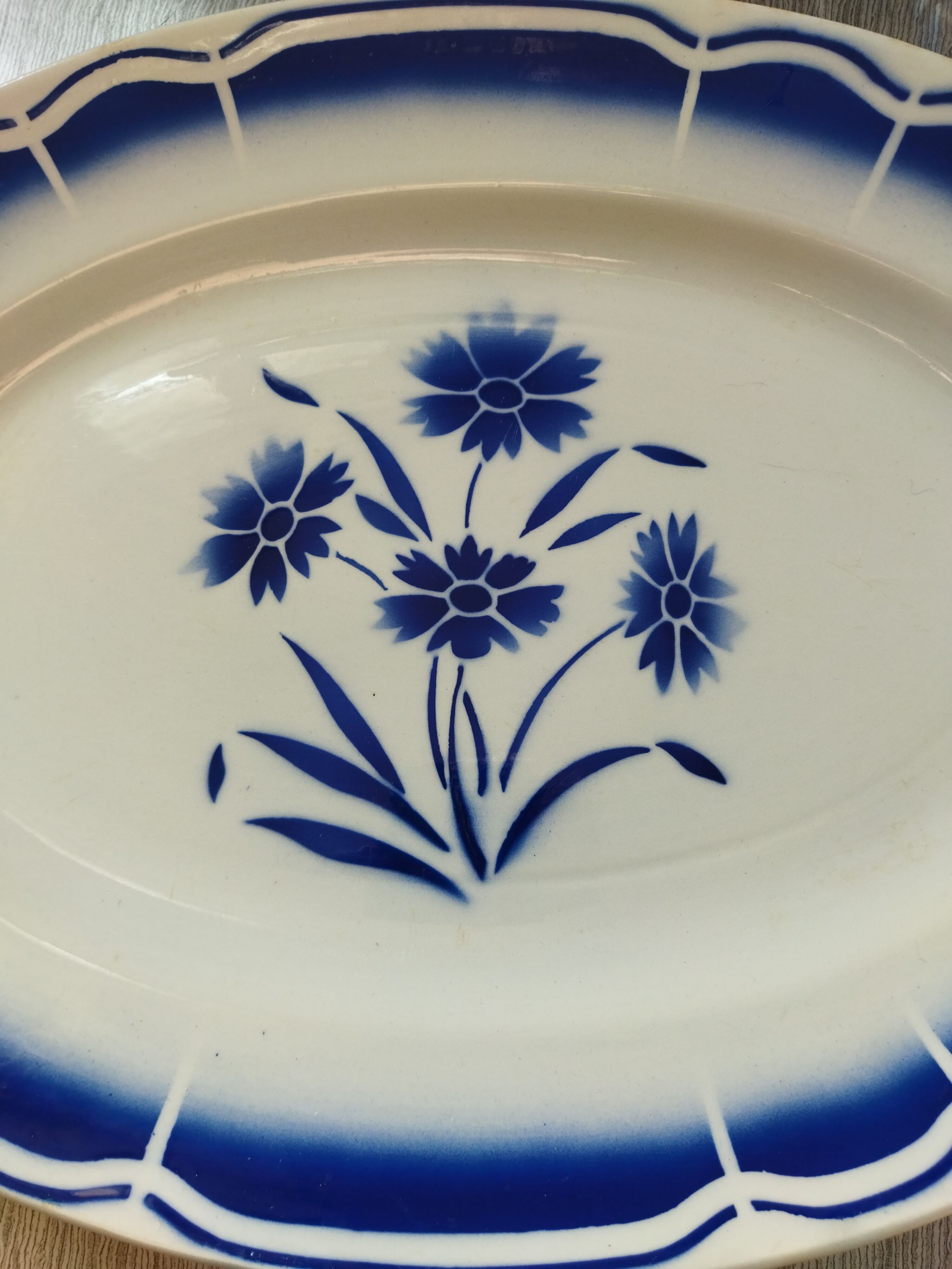 Plat en faïence Fénal Badonviller