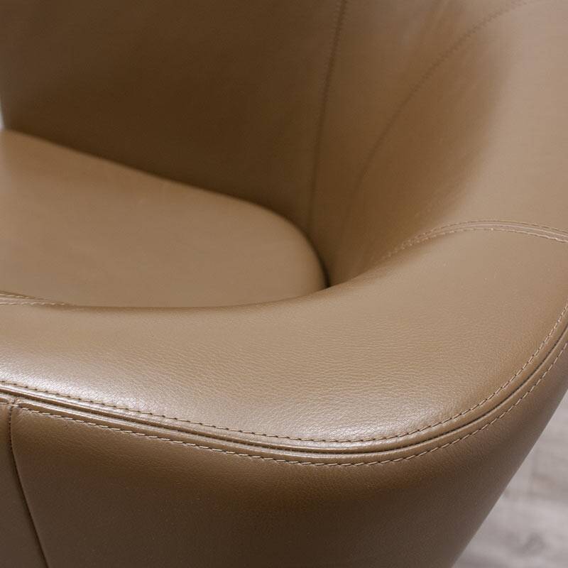 Vitra Suita Club Armchair Camel Leather Armchair