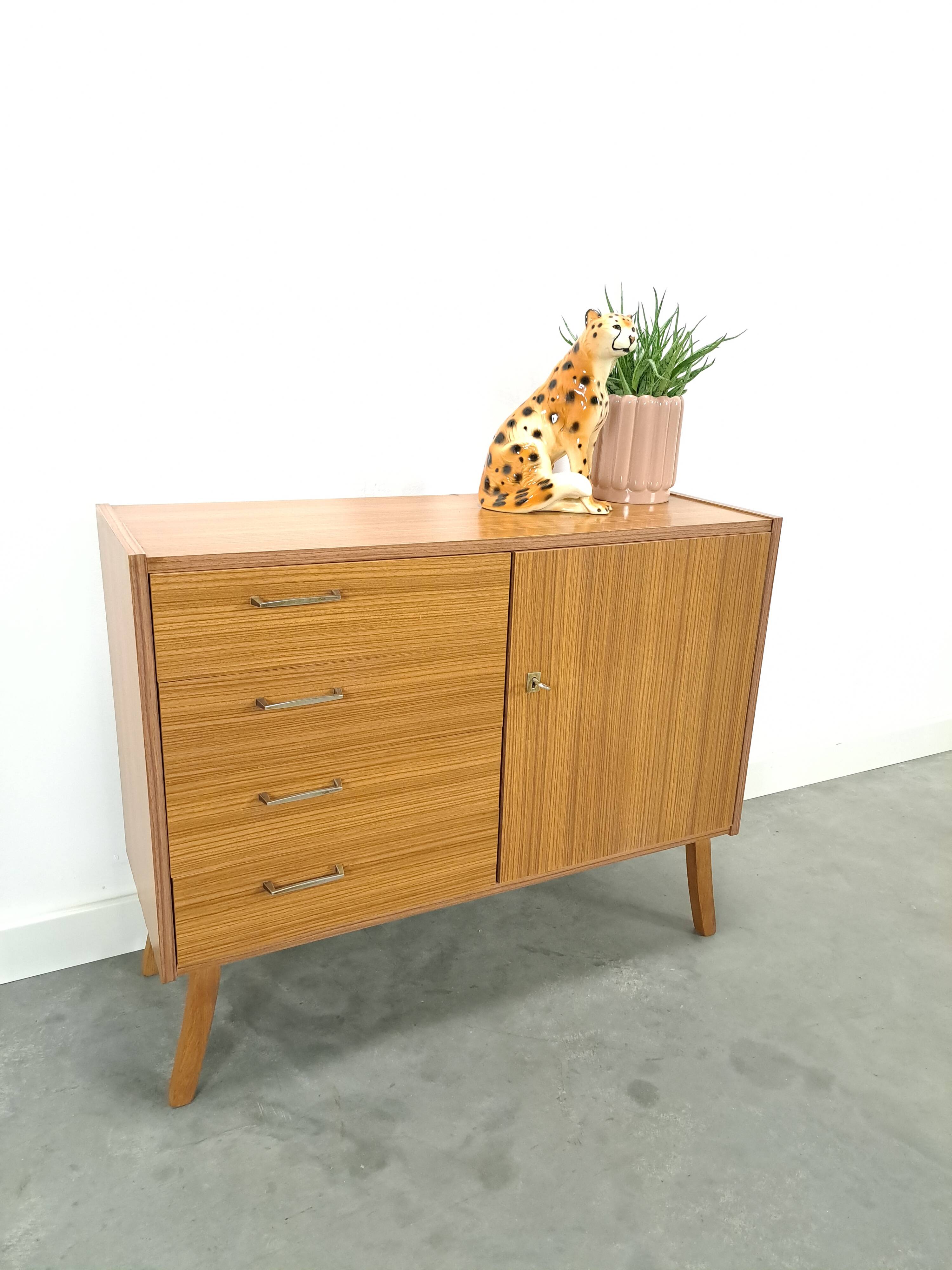 Formica kastje met lades vintage, ladekast