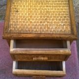 Commode de poupée en rotin