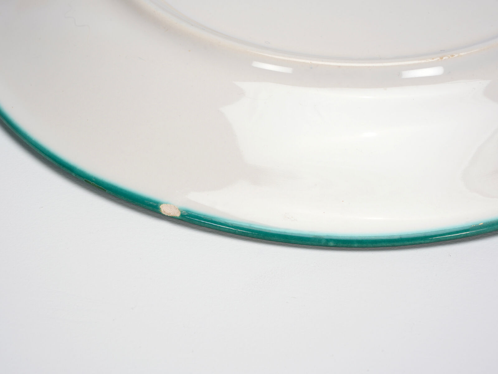 Robert Picault 6 flat round plates circa 1960