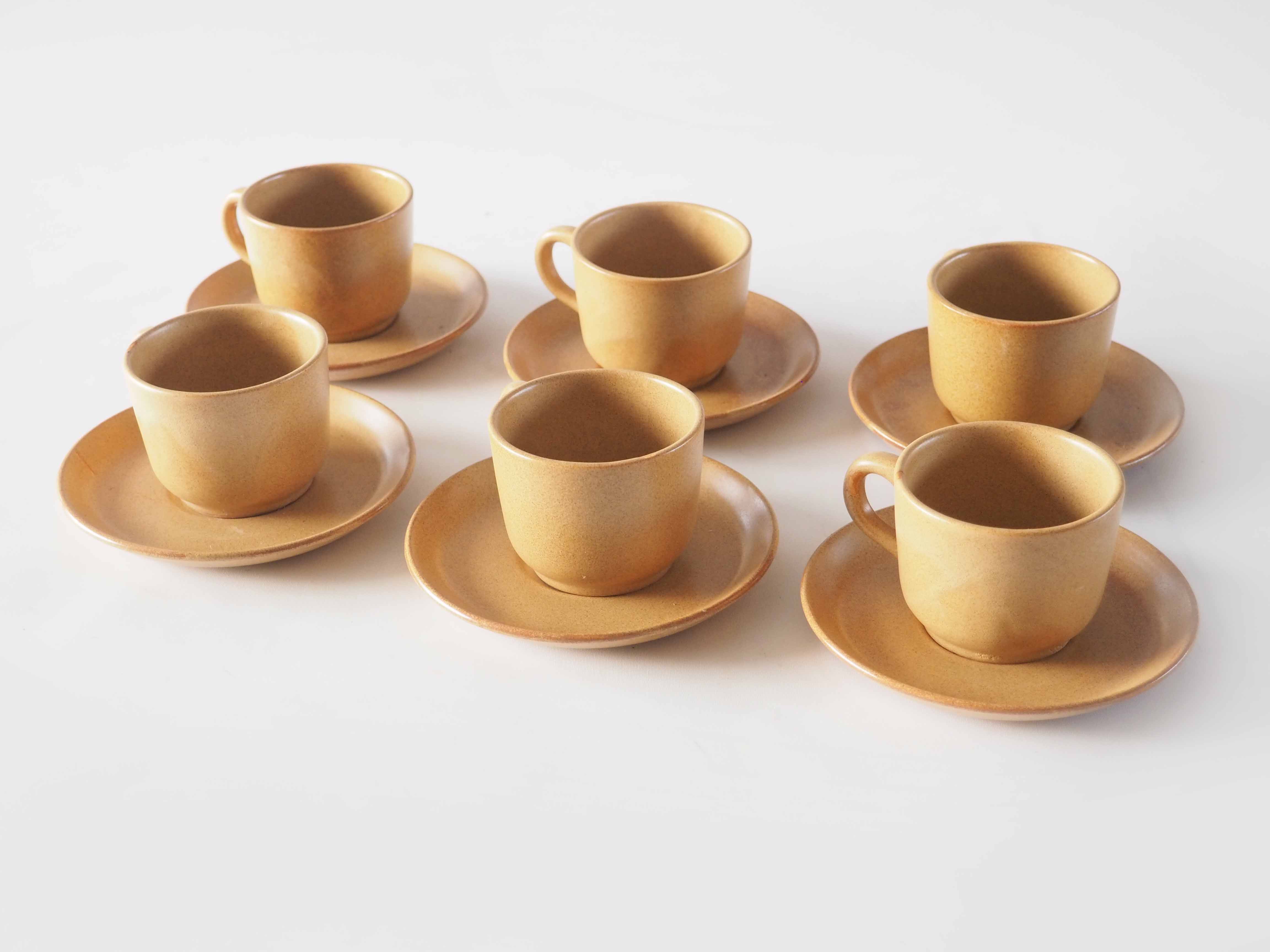 Service de 6 tasses en grès