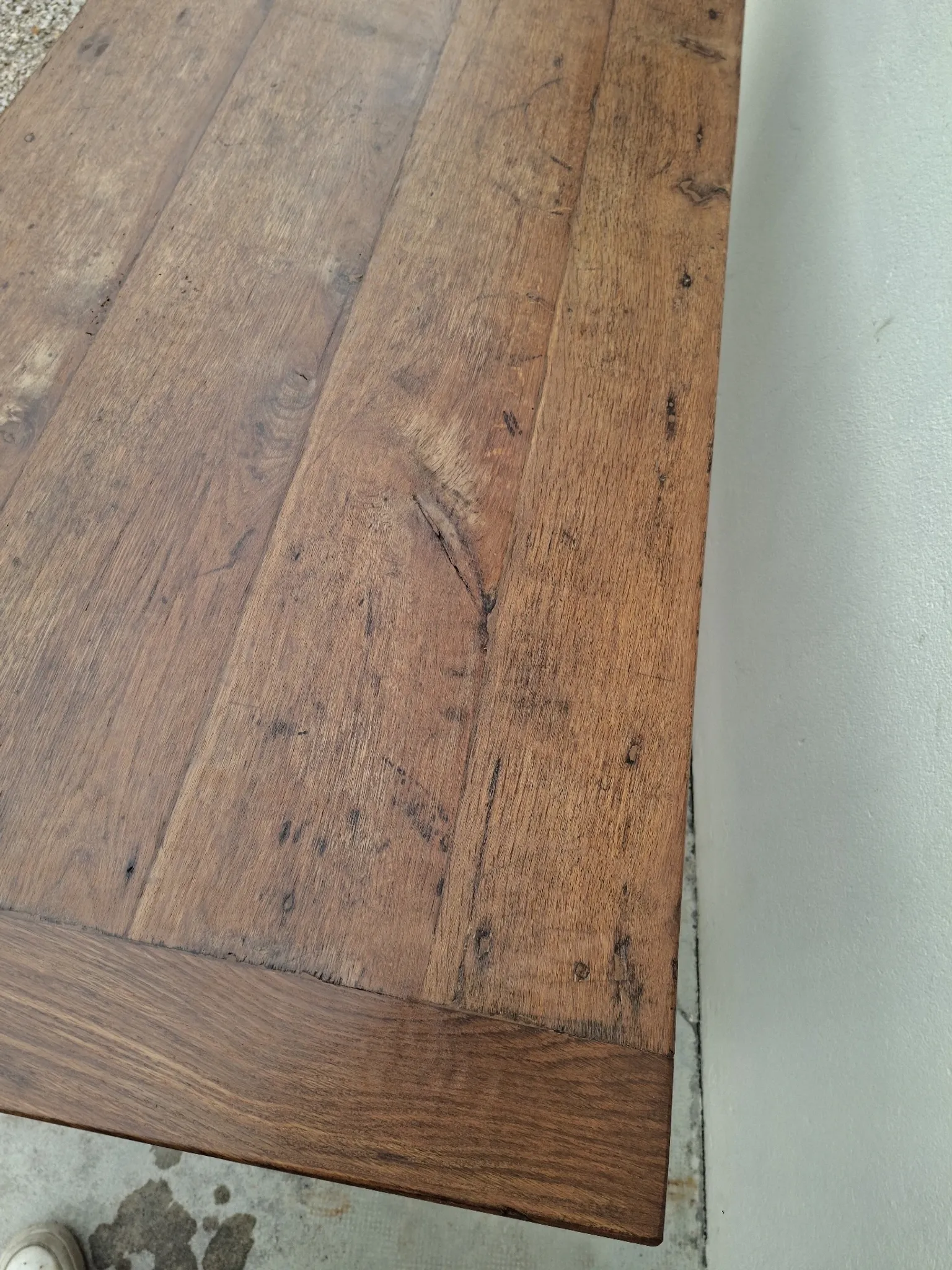 Rustic Burgundy farmhouse table from the 18th century in solid oak.
