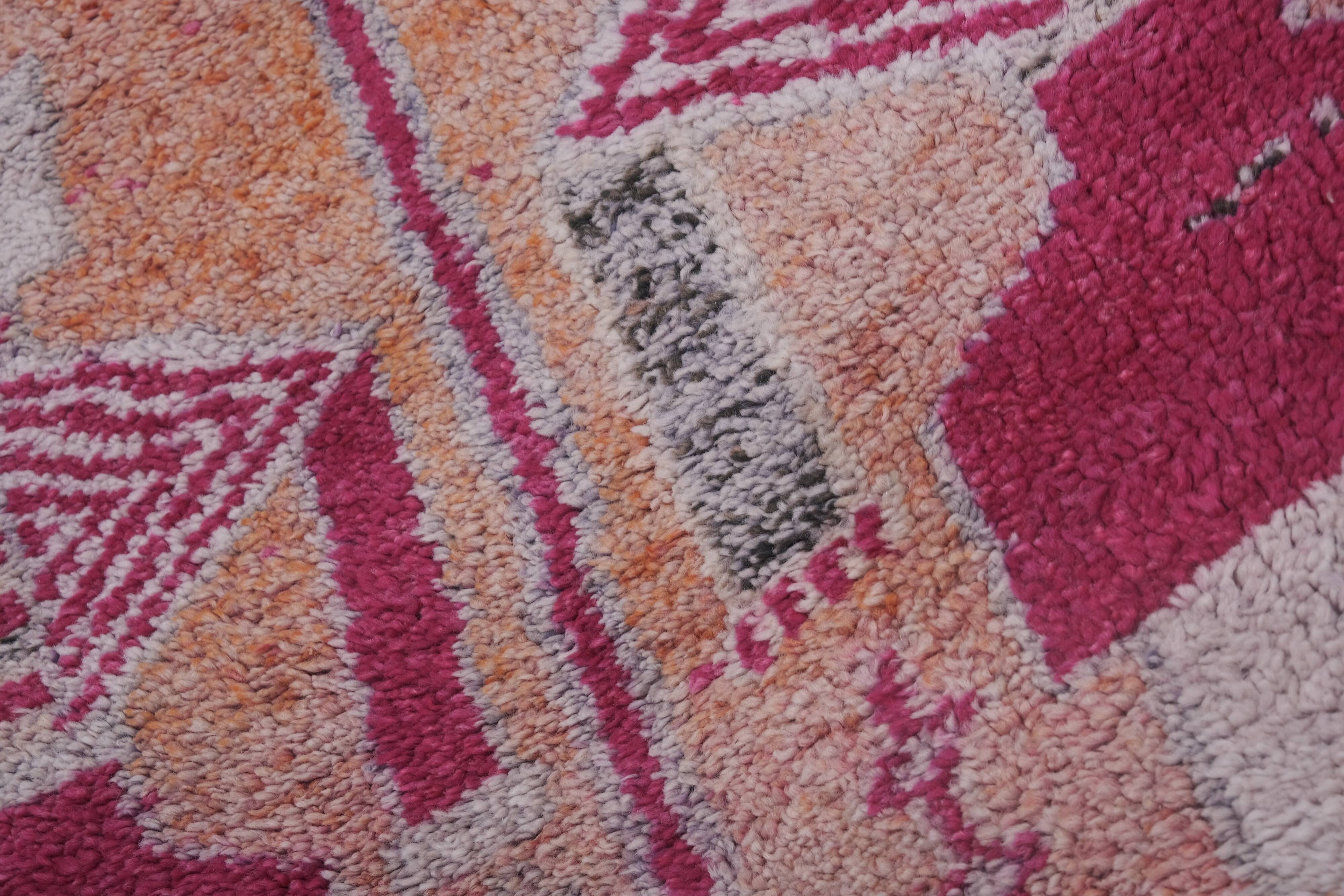 Vintage Turkish rug from Oushak, hand-woven100x284 cm