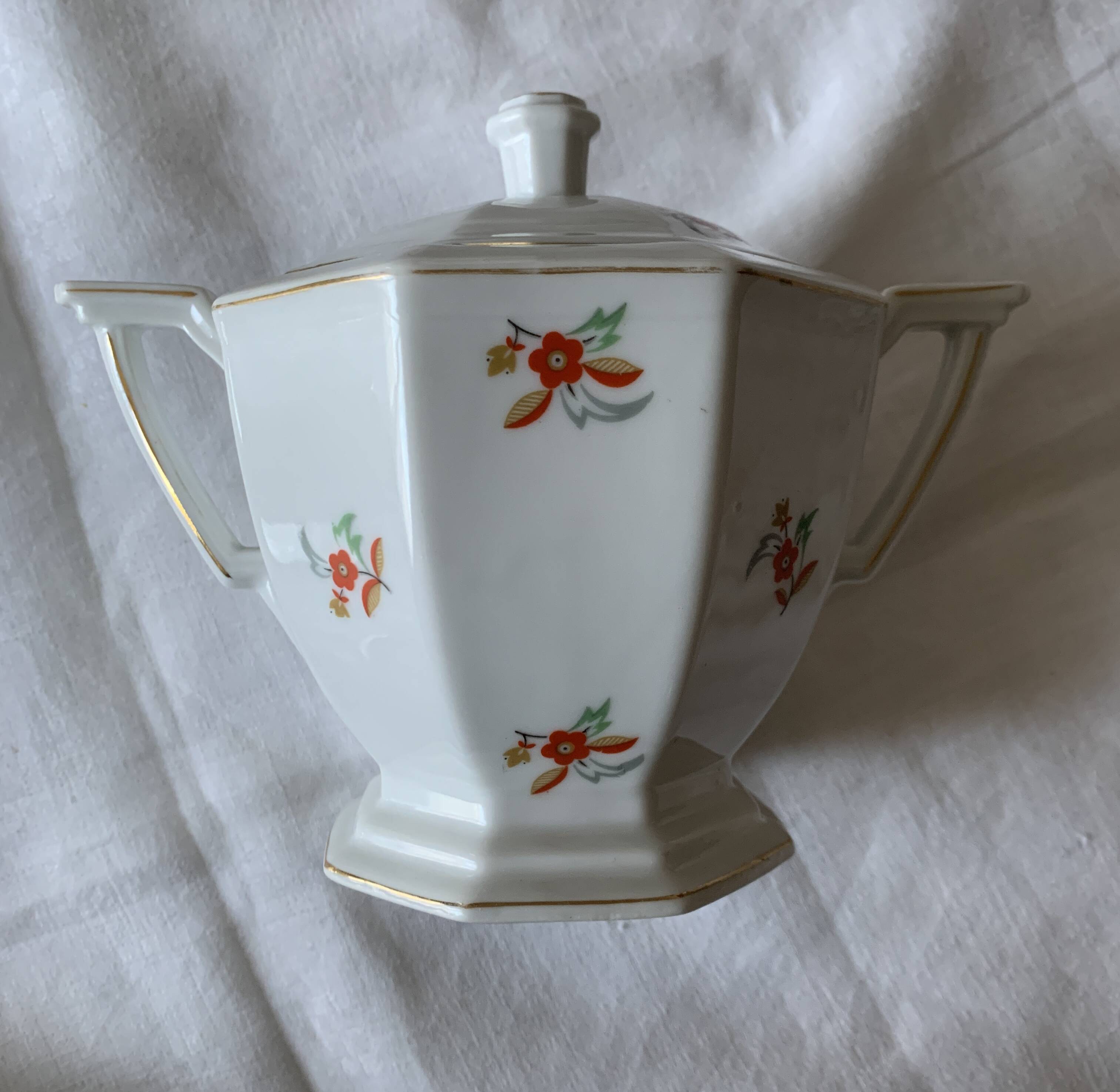 Epiag DF porcelain coffee service